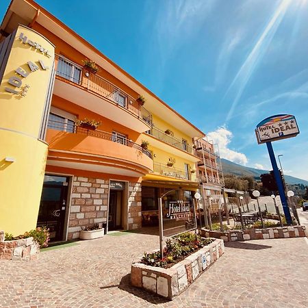 Hotel Ideal Malcesine Bagian luar foto