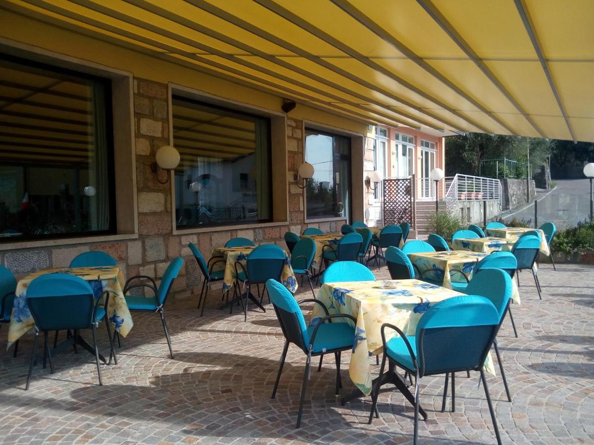 Hotel Ideal Malcesine Bagian luar foto