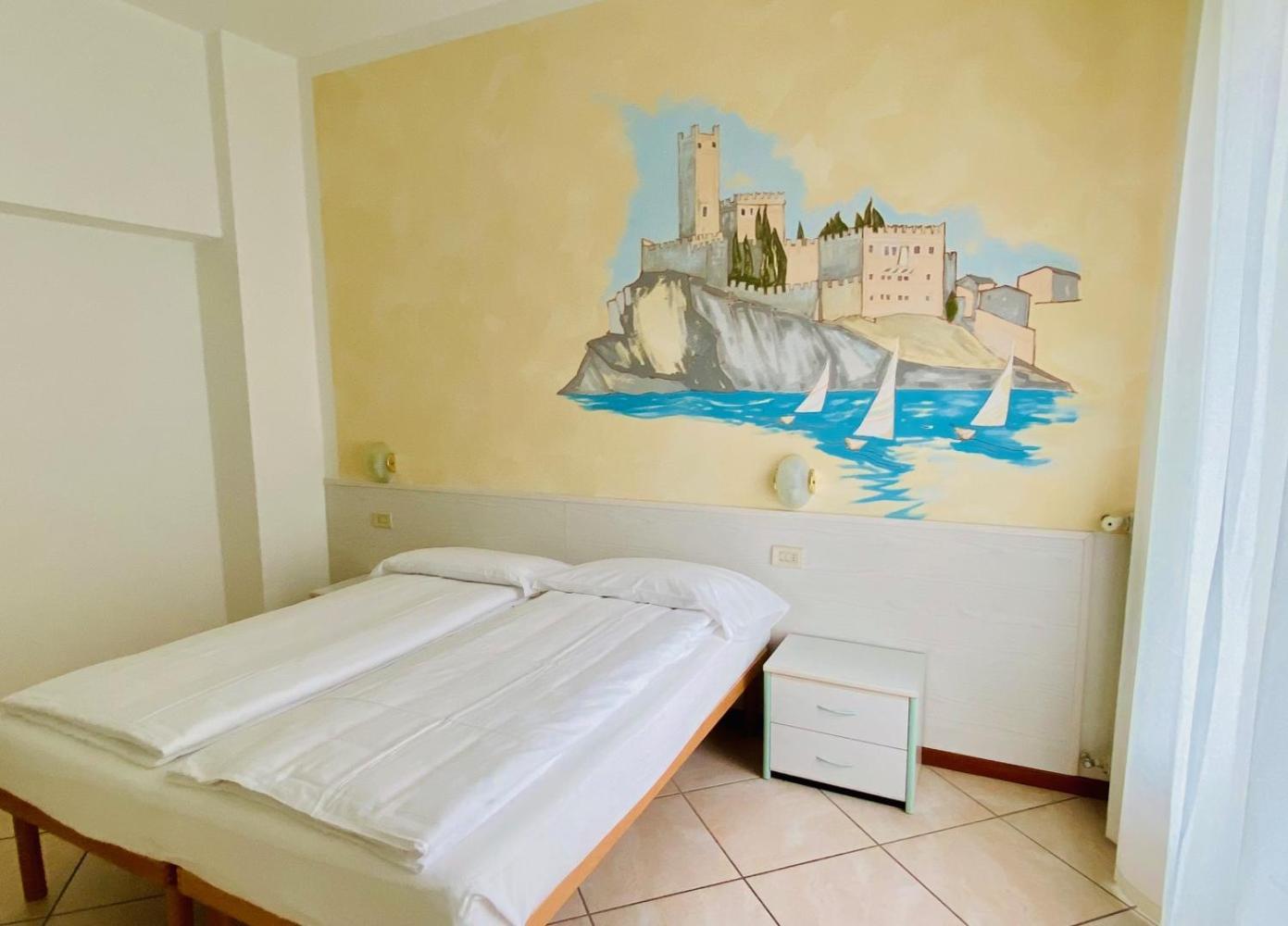 Hotel Ideal Malcesine Bagian luar foto