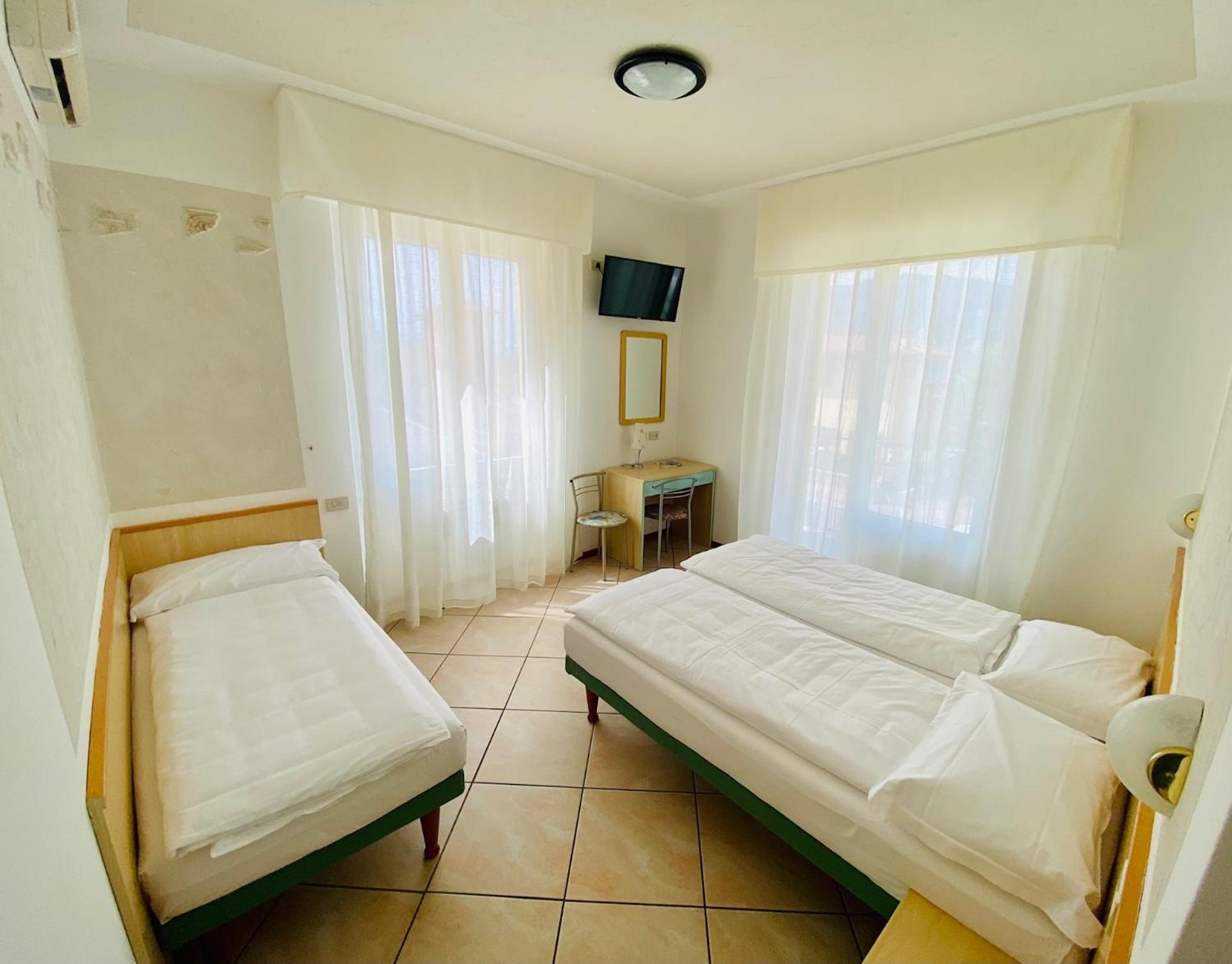 Hotel Ideal Malcesine Bagian luar foto