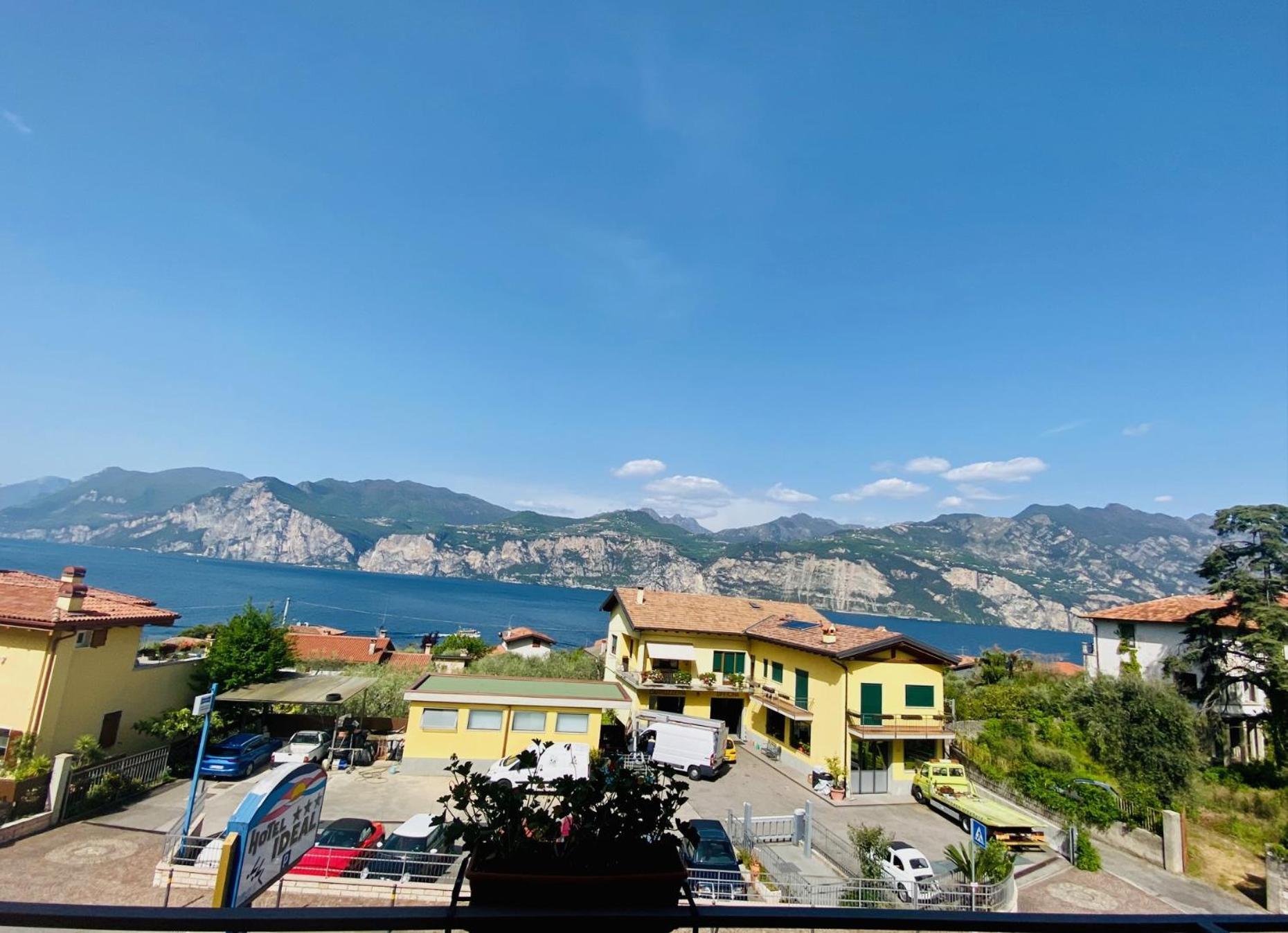 Hotel Ideal Malcesine Bagian luar foto