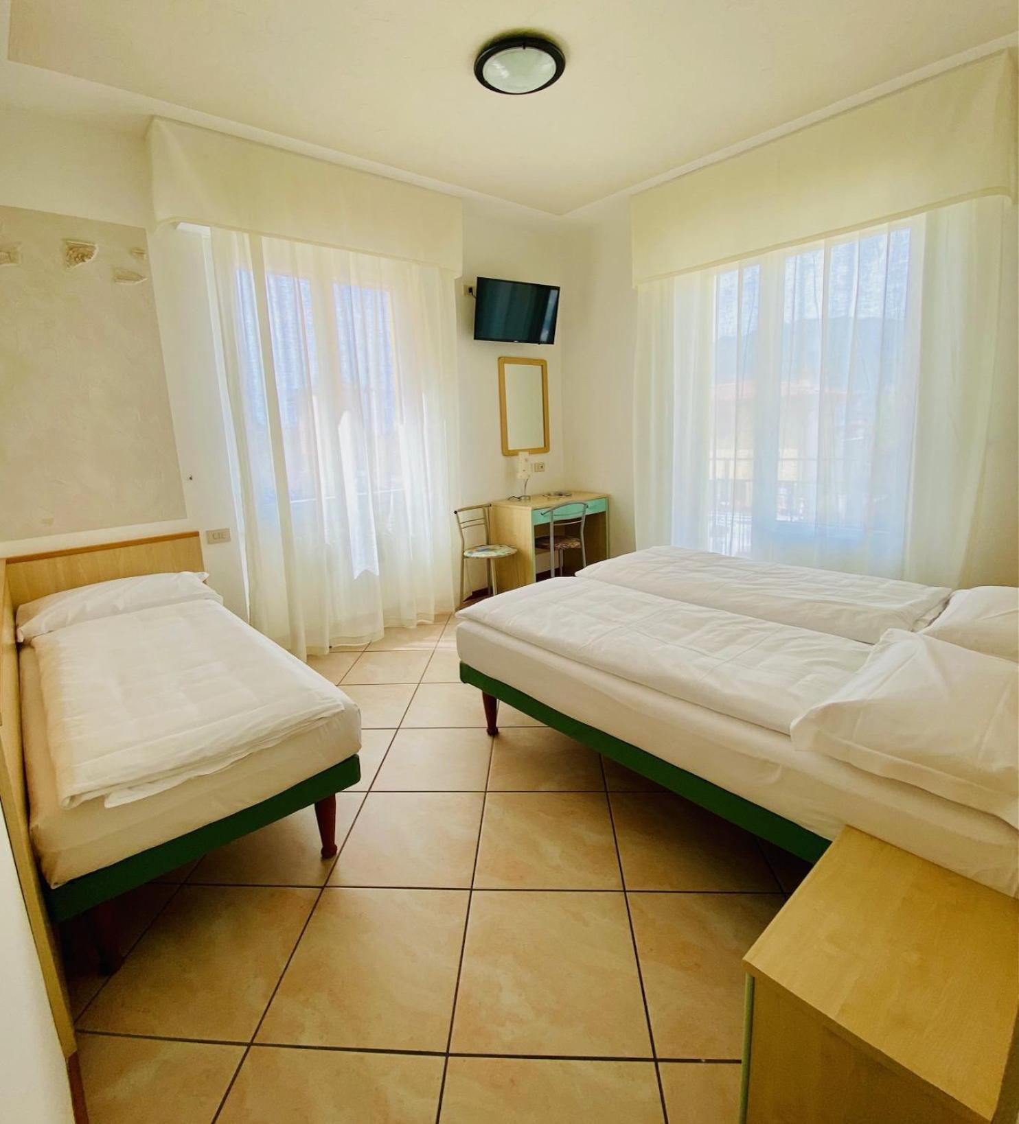 Hotel Ideal Malcesine Bagian luar foto