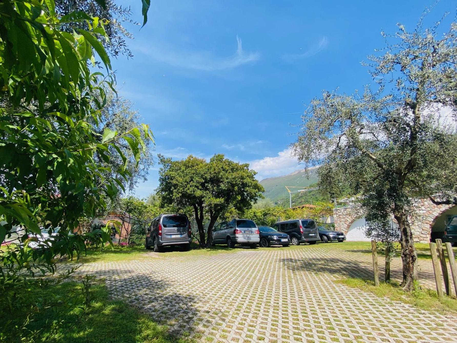 Hotel Ideal Malcesine Bagian luar foto