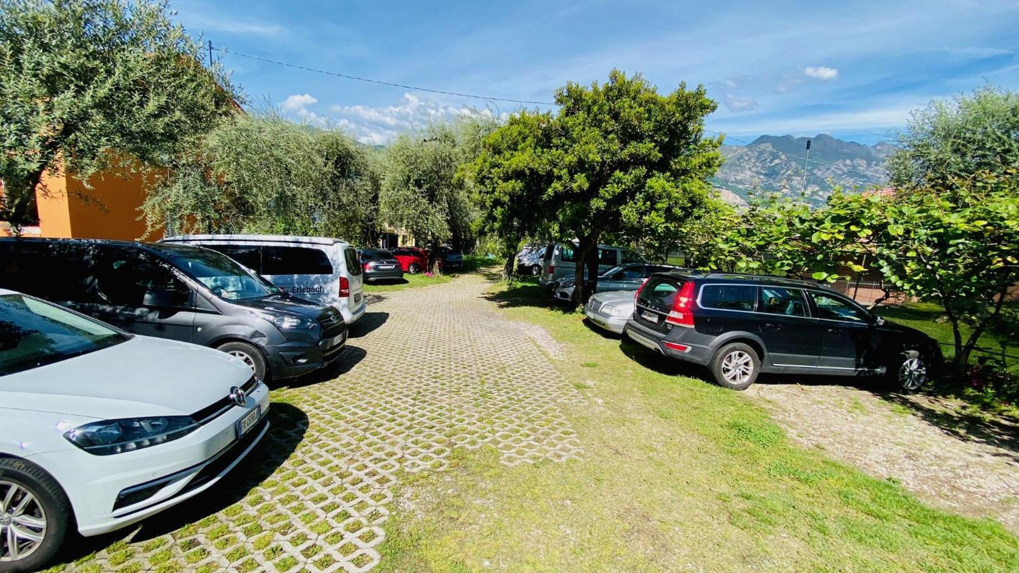 Hotel Ideal Malcesine Bagian luar foto